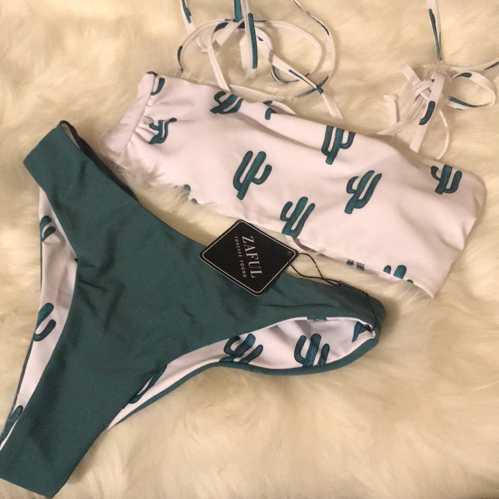 Swimsuit top and bottom